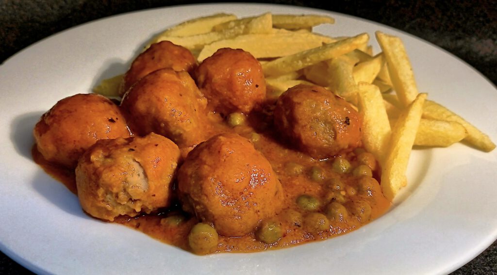 Albóndigas en salsa de tomate