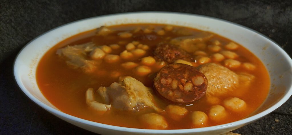 Callos con garbanzos