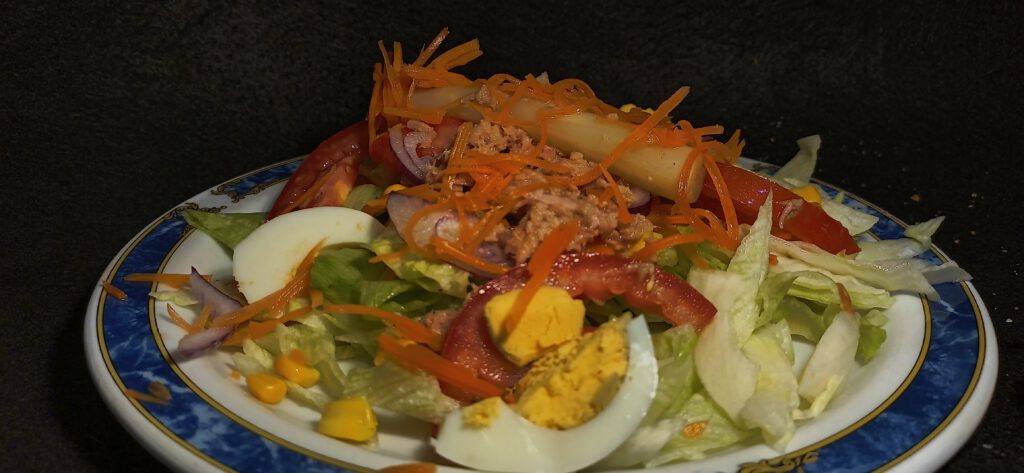 Ensalada mixta con atún