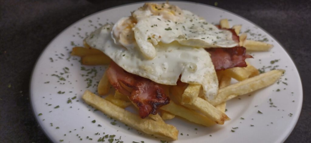 Huevos fritos con beicon